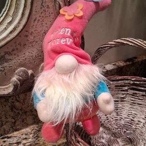 GNOMIES....FRIENDS FOREVER.   NWT